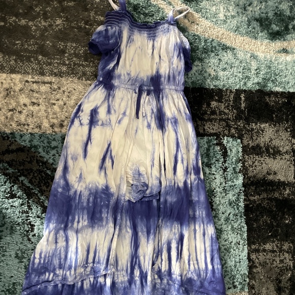 Dress - Picture 1 of 3